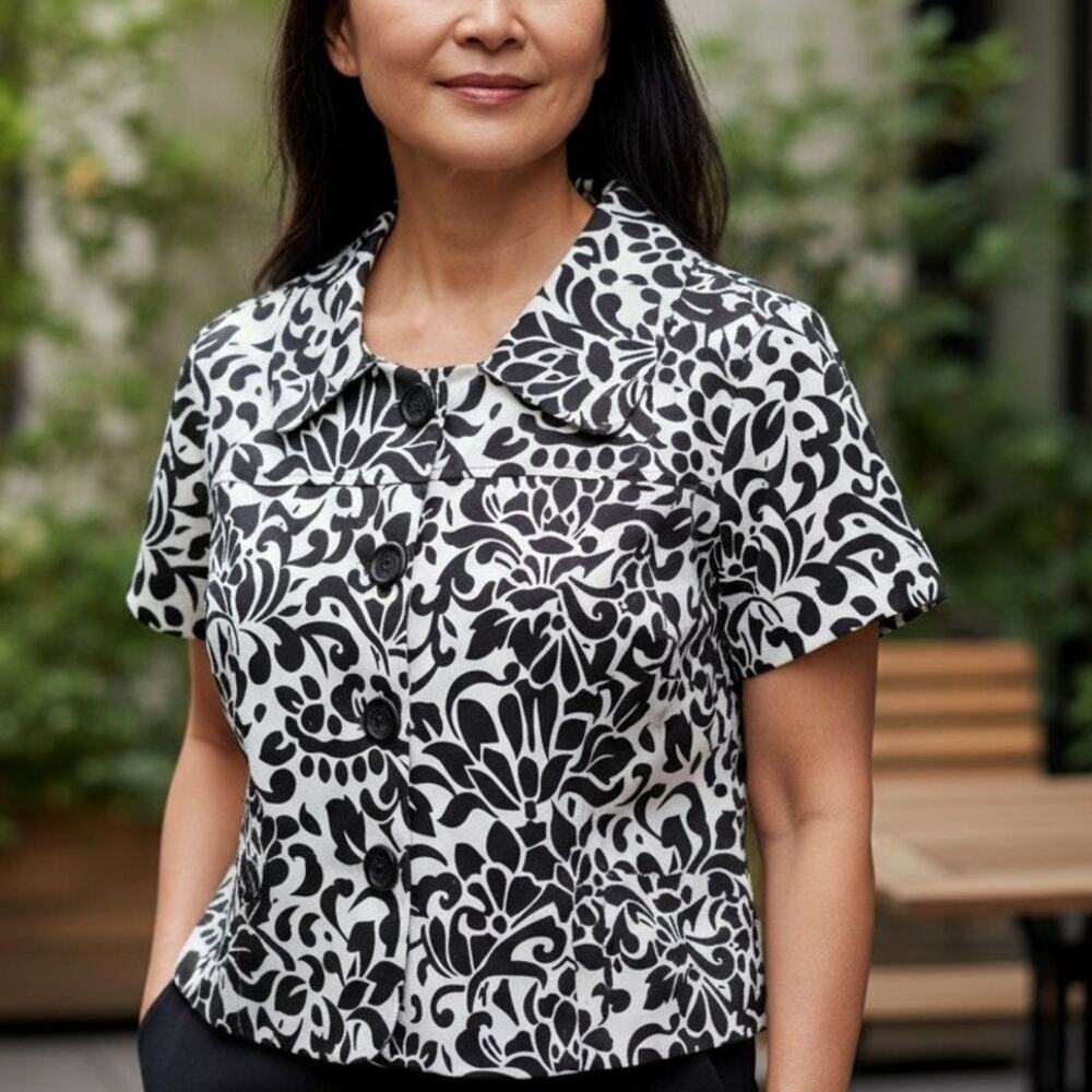 New Directions Petite L 🖤🤍🌼Black White Floral Button Up Top Shirt Jacket